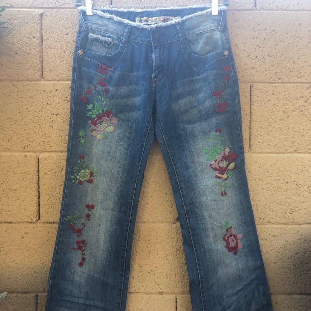 Embroidered Floral Boho Jeans, Vintage Style ‘70s Vibes, Flared Boot-cut Pants